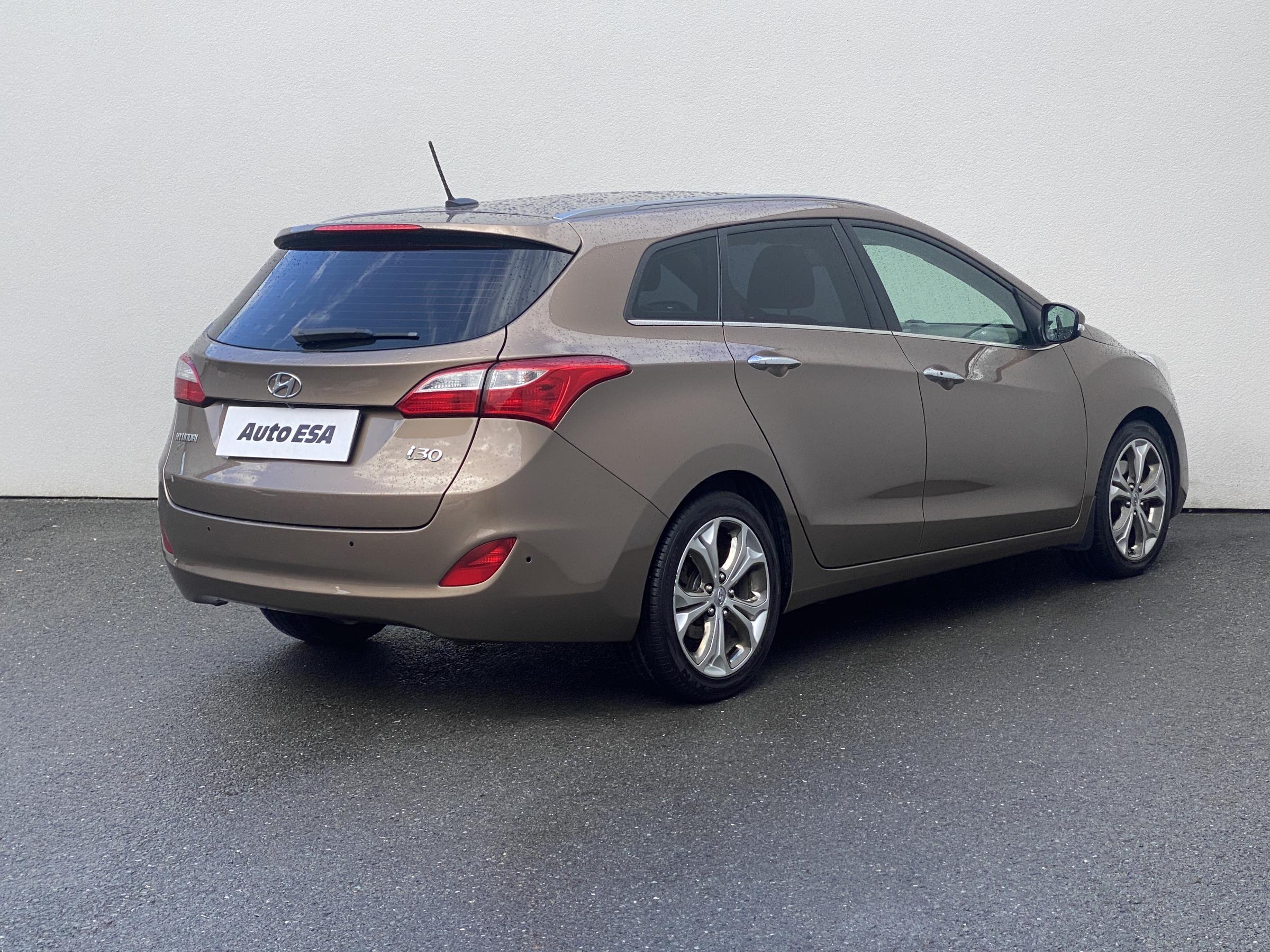 Hyundai i30, 2012 - pohled č. 4