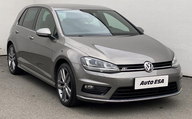 Volkswagen Golf 1.4TSi R-Line