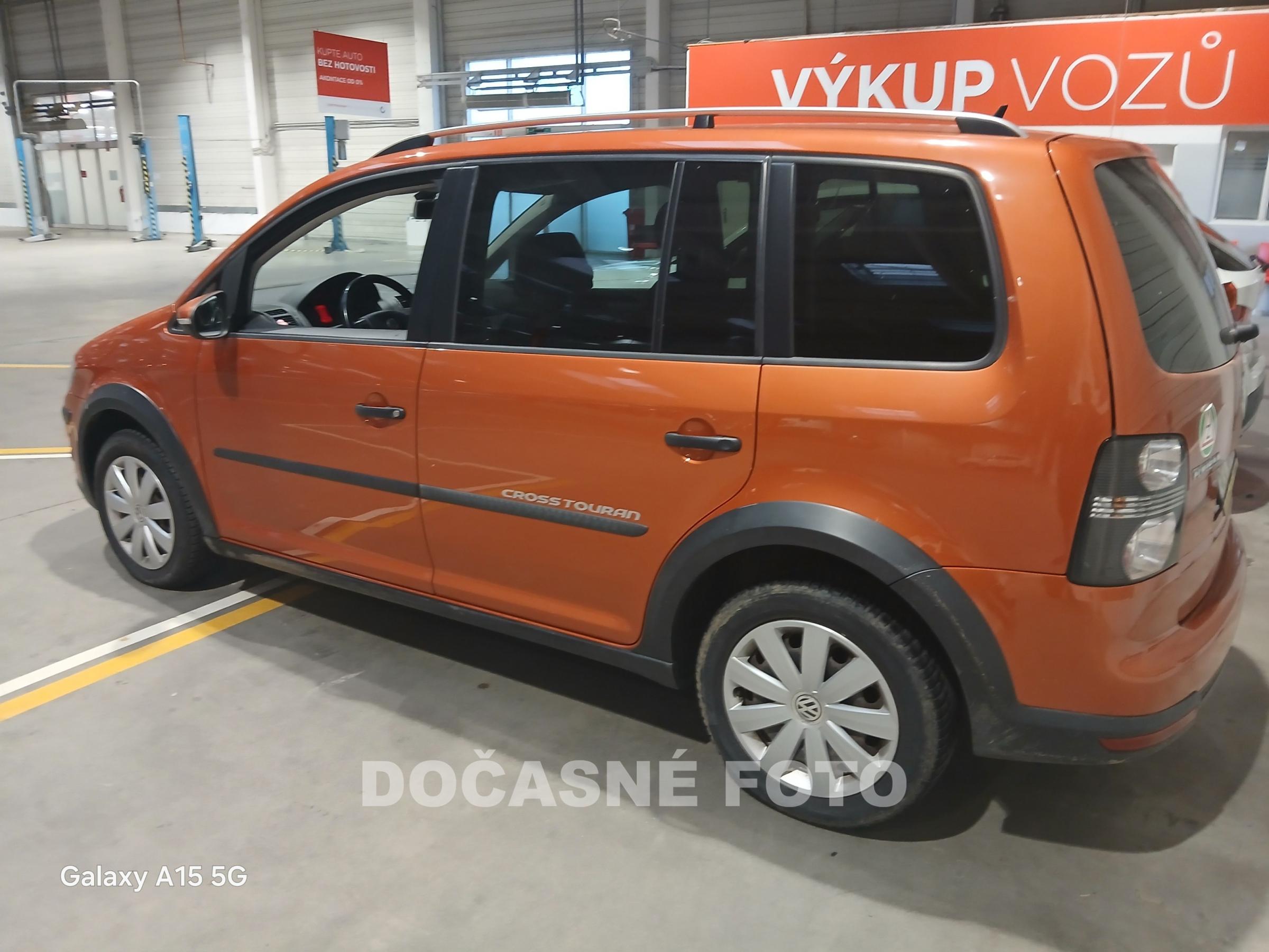 Volkswagen Touran, 2009 - pohled č. 3