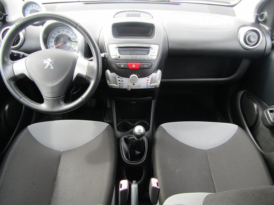 Peugeot 107 1.0i 