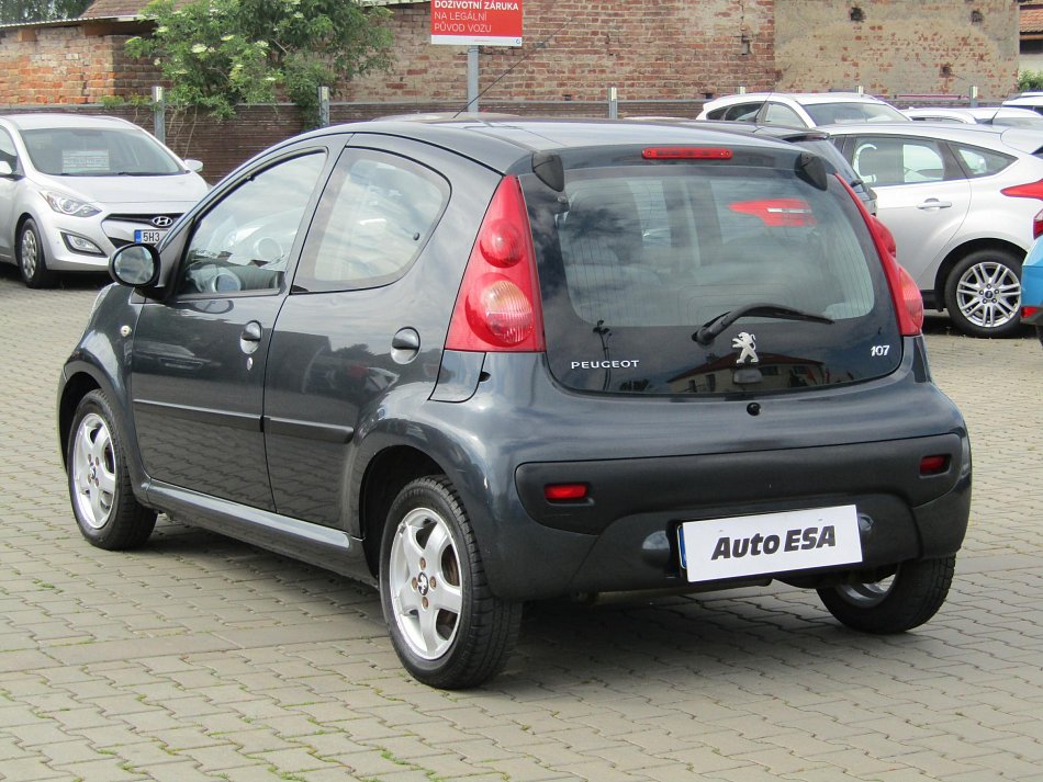 Peugeot 107 1.0i 