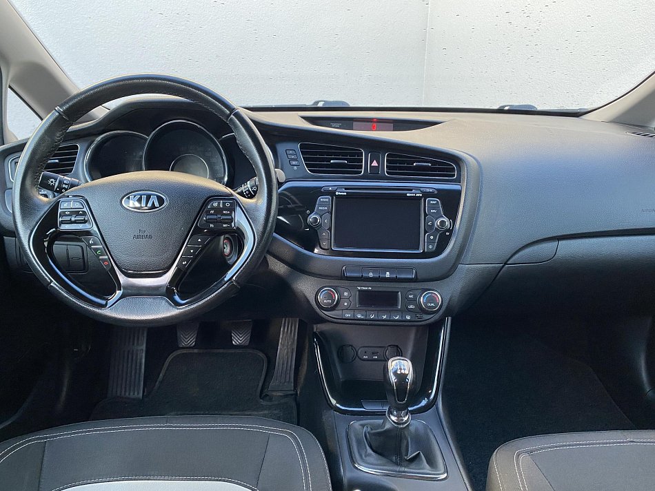 Kia Ceed 1.6 CRDi Exclusive