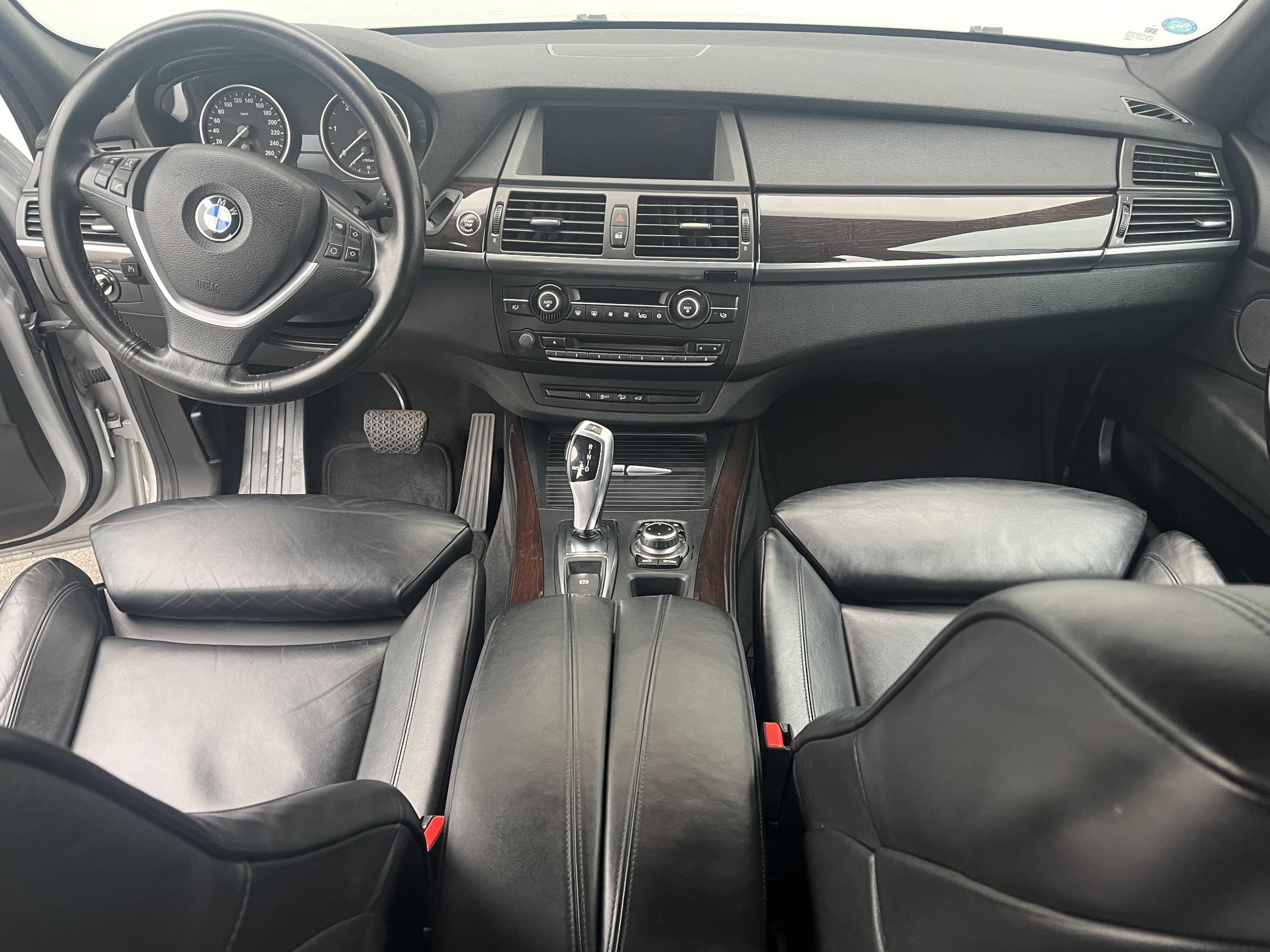 BMW X5, 2011 - pohled č. 13