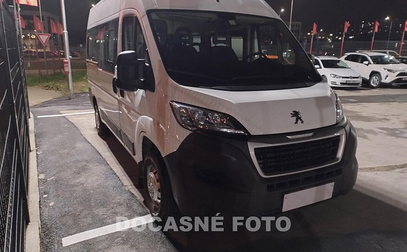 Peugeot Boxer 2.2HDi  L2H2 9míst