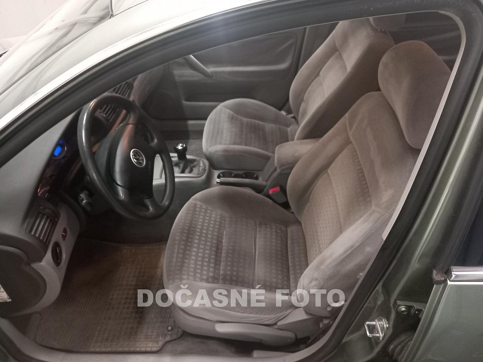 Volkswagen Passat 1.9 TDi 