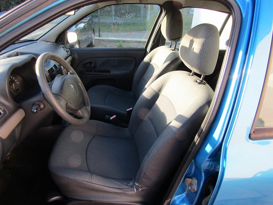 Renault Clio 1.2i 