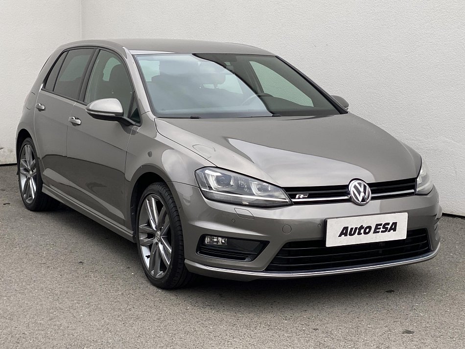 Volkswagen Golf 1.4TSi R-Line