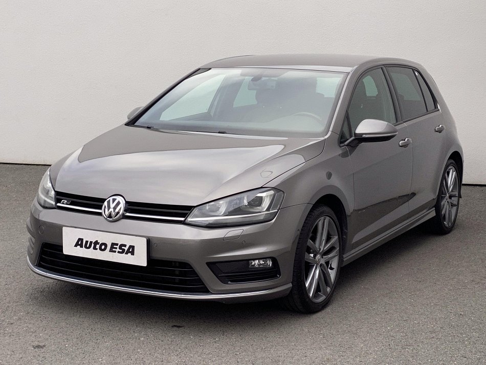 Volkswagen Golf 1.4TSi R-Line