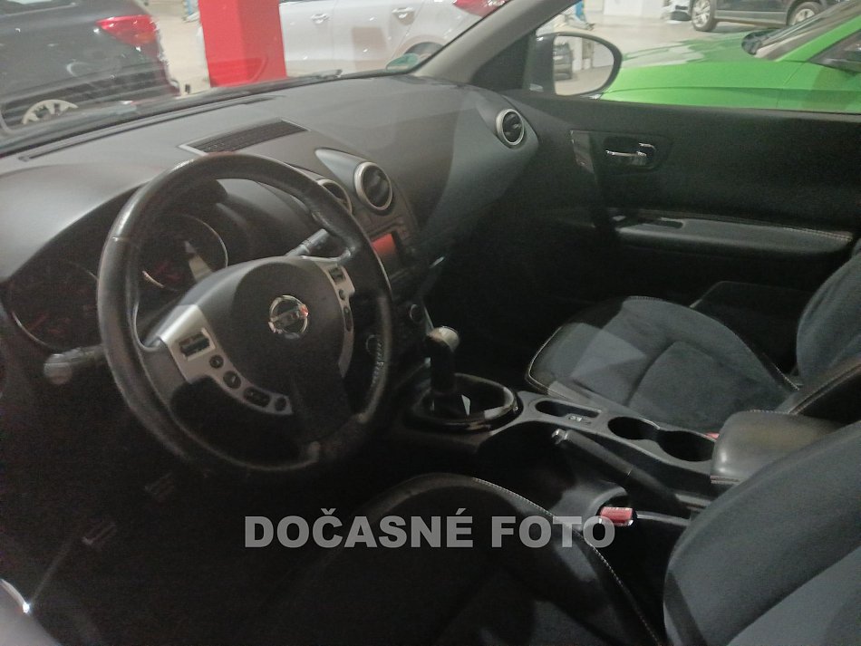 Nissan Qashqai 1.6i 