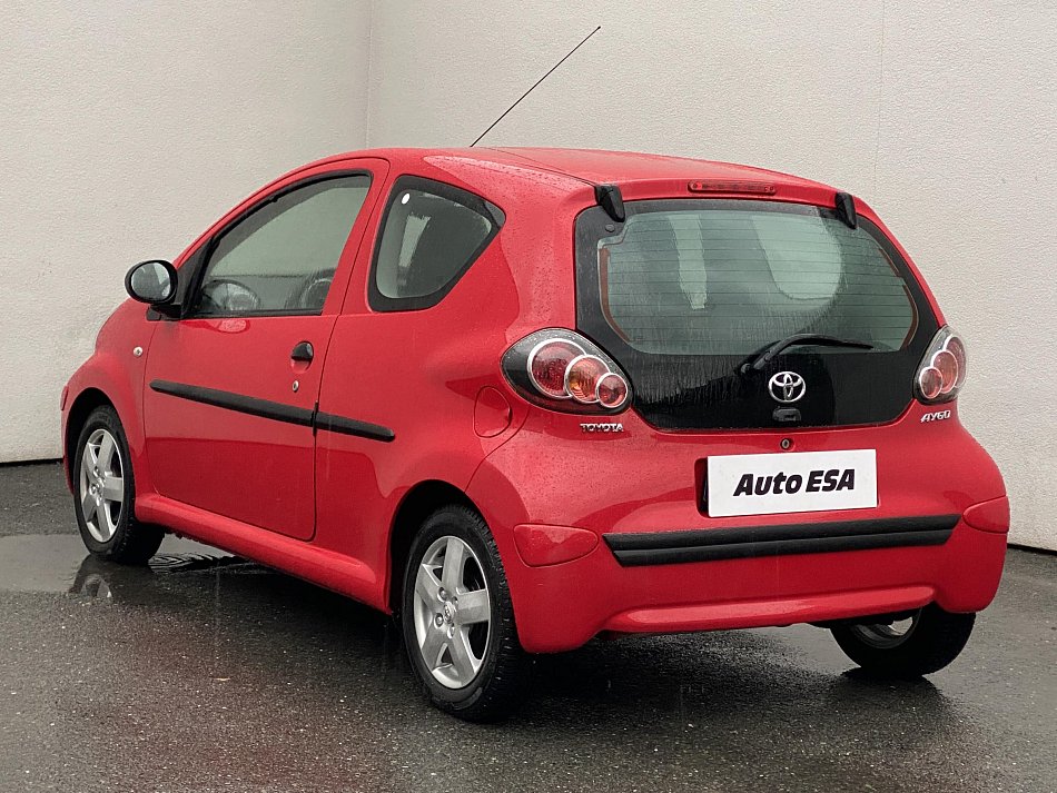 Toyota Aygo 1.0i 