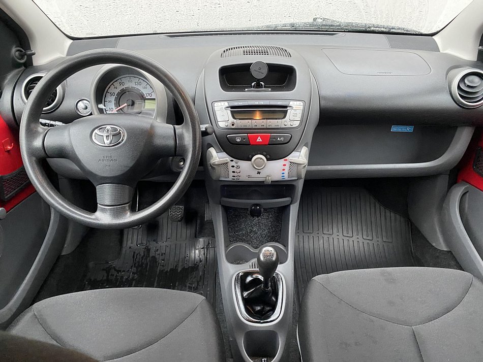 Toyota Aygo 1.0i 