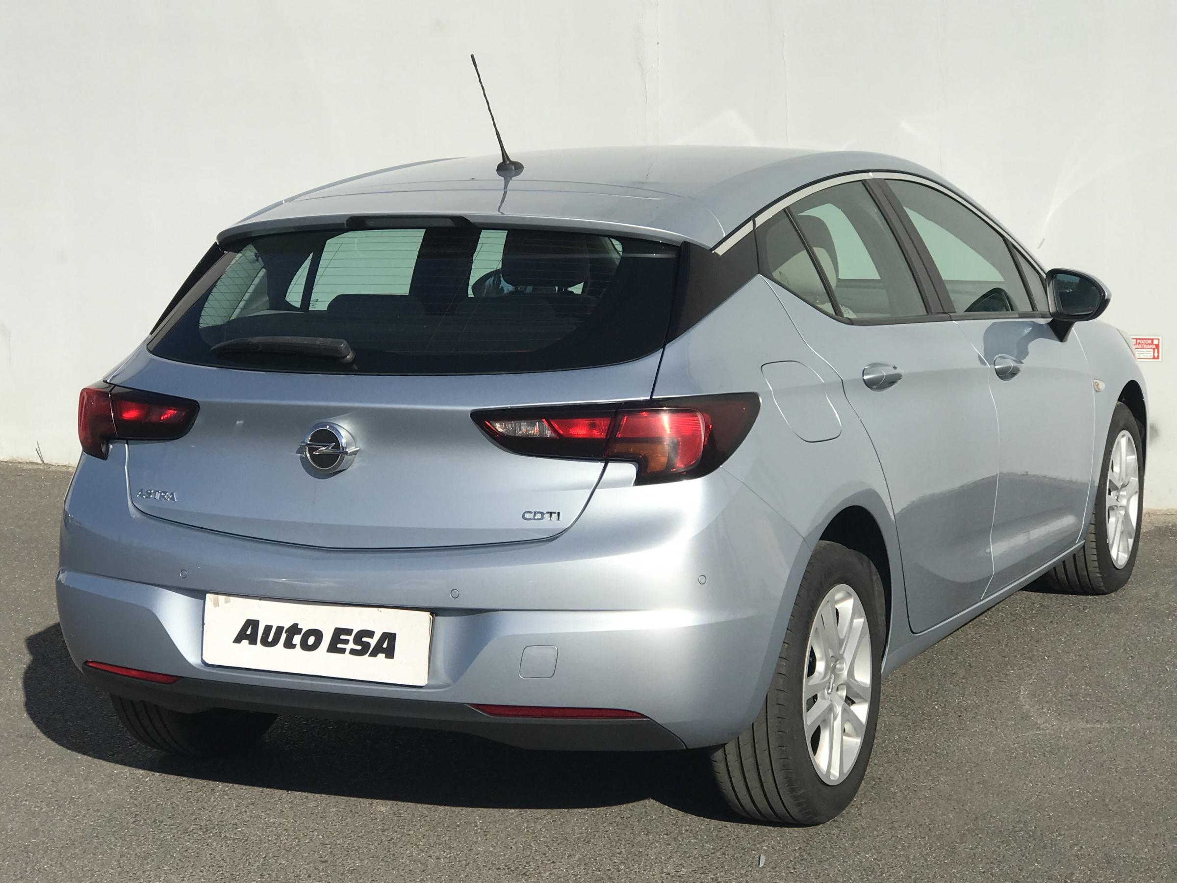 Opel Astra, 2017 - pohled č. 6