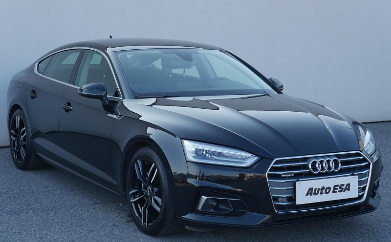 Audi A5 2.0TDi S-line quattro