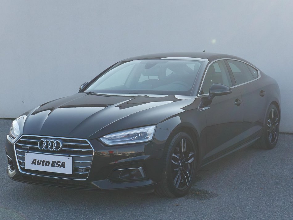 Audi A5 2.0TDi S-line quattro