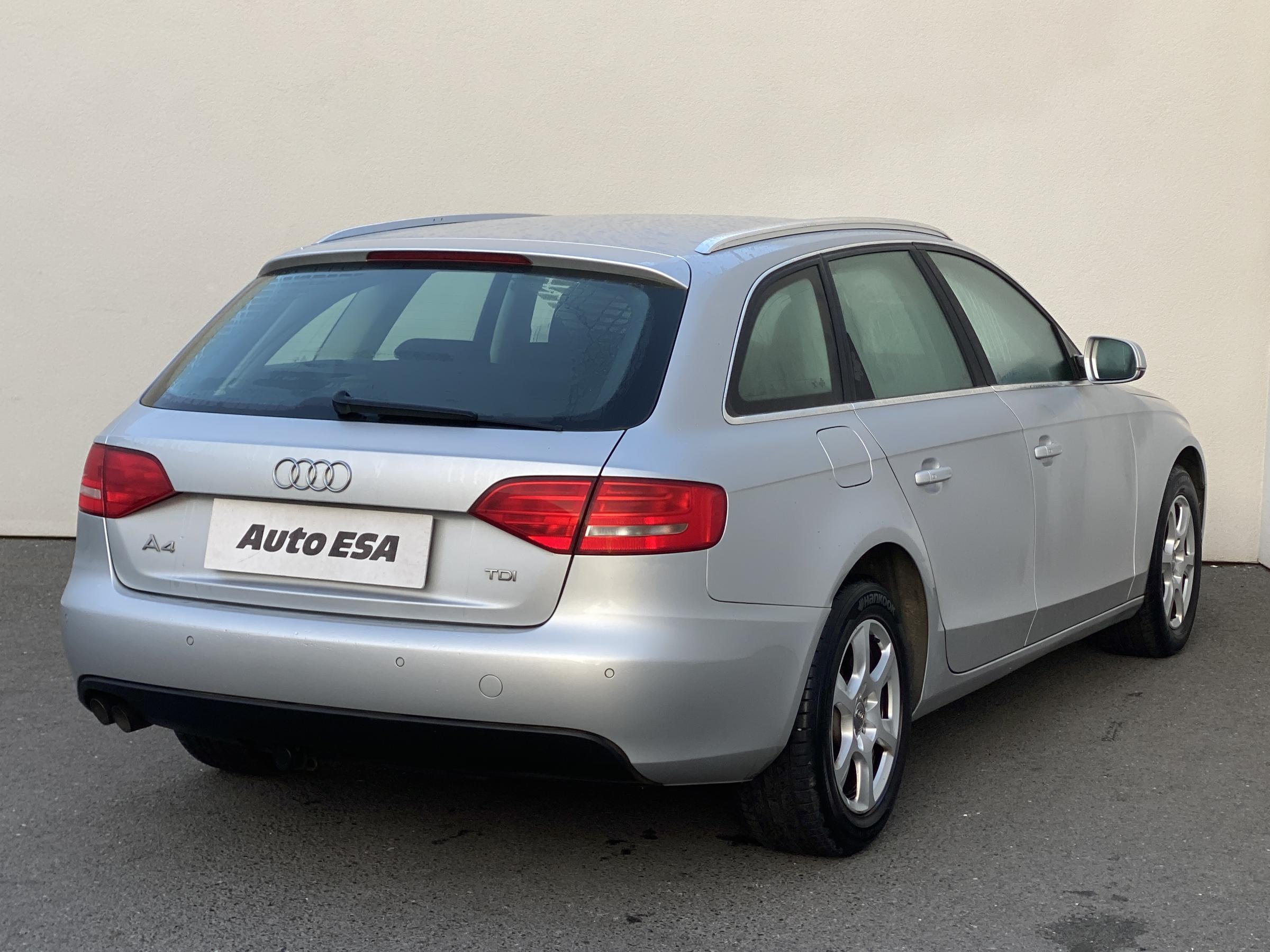 Audi A4, 2011 - pohled č. 4