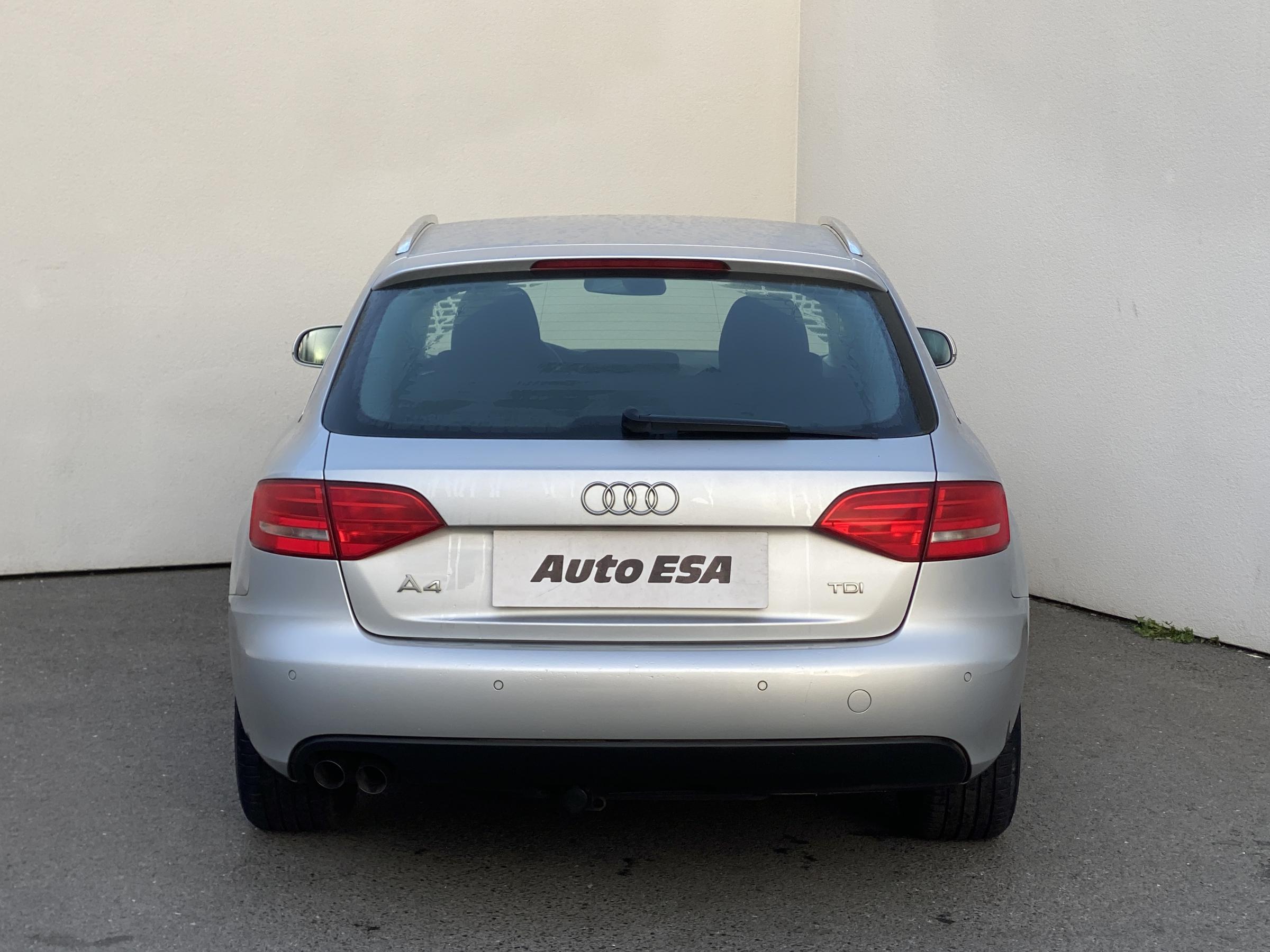 Audi A4, 2011 - pohled č. 5