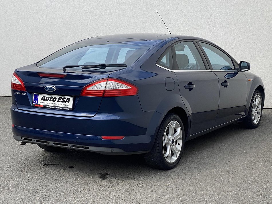 Ford Mondeo 2.0i Titanium