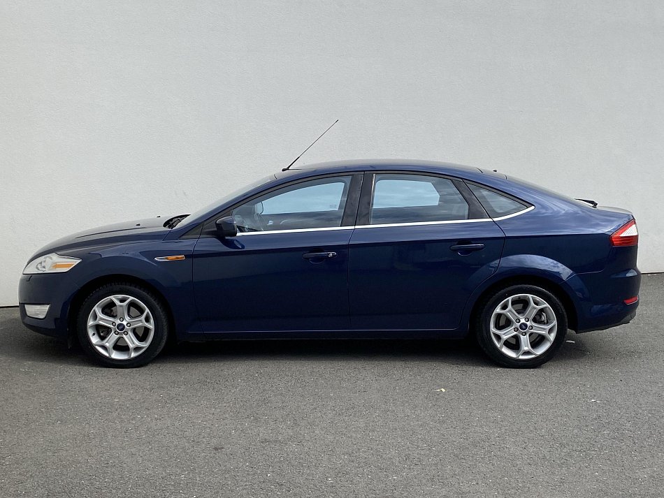 Ford Mondeo 2.0i Titanium