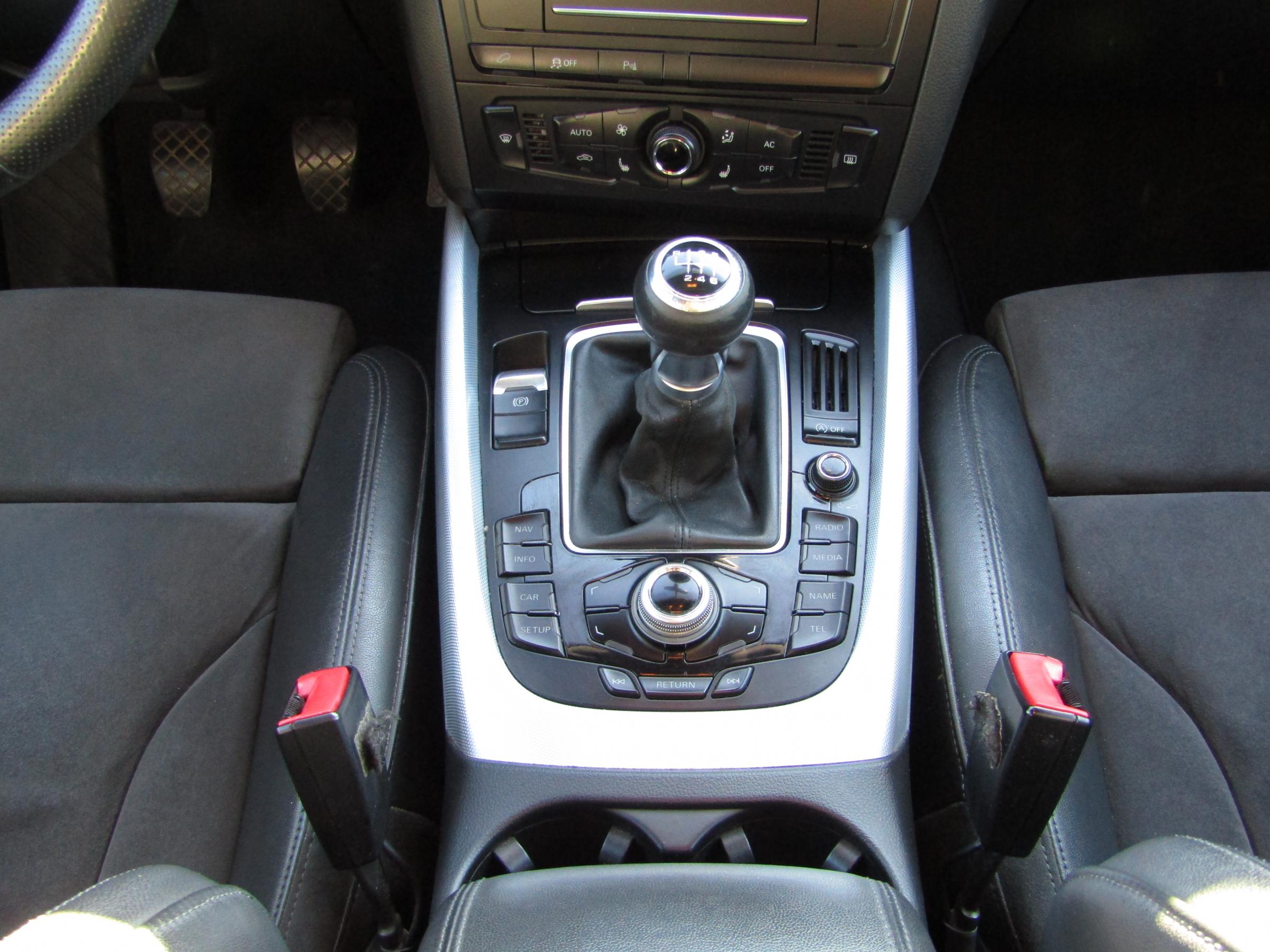 Audi Q5, 2011 - pohled č. 16