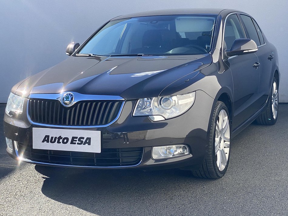 Škoda Superb II 2.0  TDi Elegance