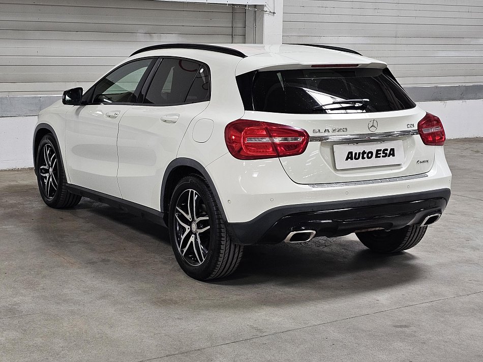 Mercedes-Benz GLA 2.2CDi  4MATIC