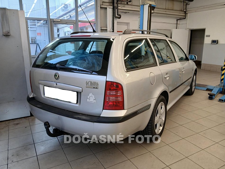 Škoda Octavia 2.0i 