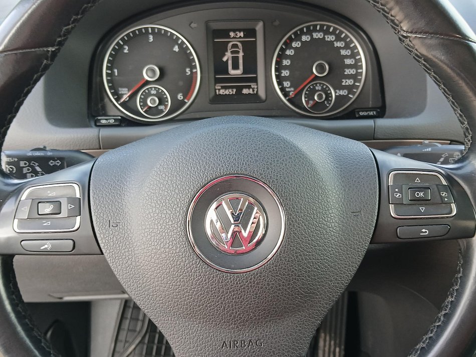 Volkswagen Touran 2.0 TDi 