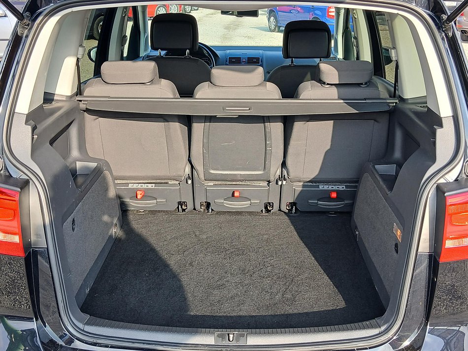 Volkswagen Touran 2.0 TDi 