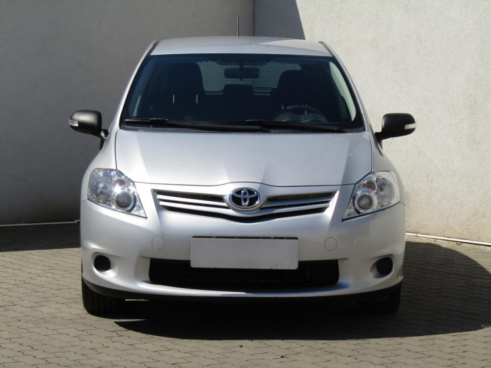 Toyota Auris, 2011 - pohled č. 2