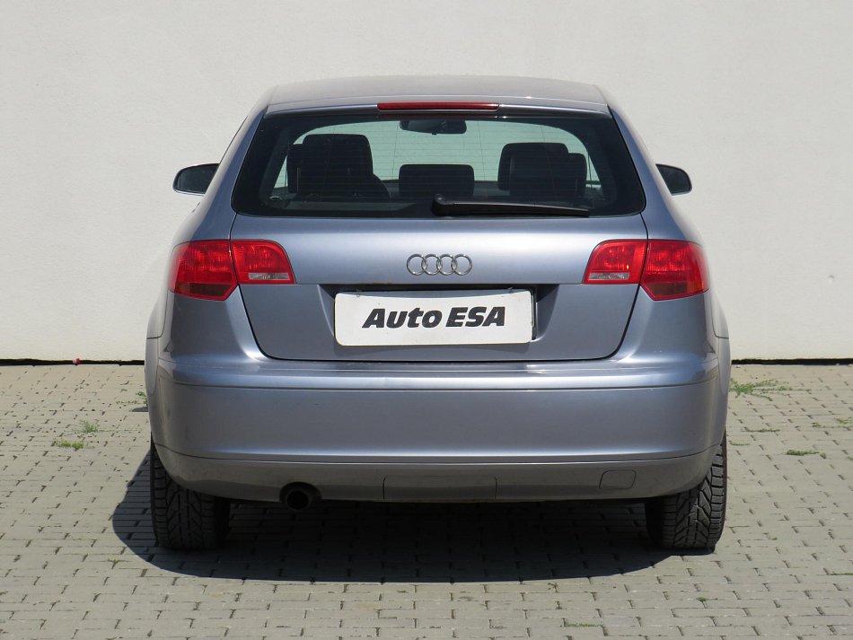 Audi A3 1.6i 