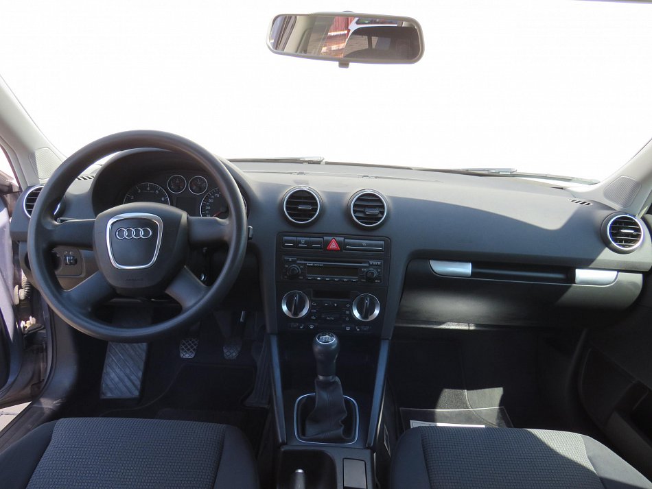 Audi A3 1.6i 