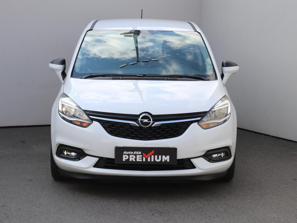 Opel Zafira, 2018 - pohled č. 2