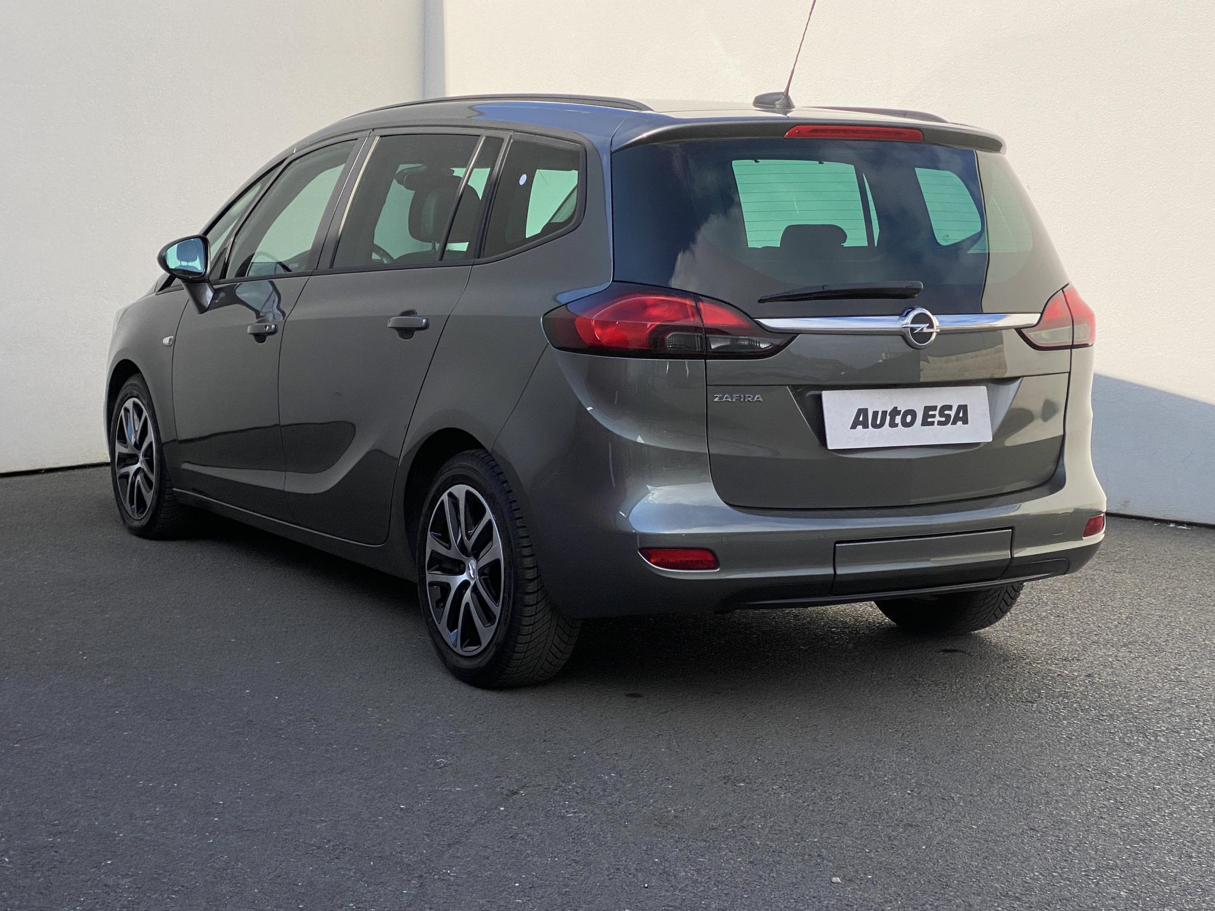 Opel Zafira, 2018 - pohled č. 6