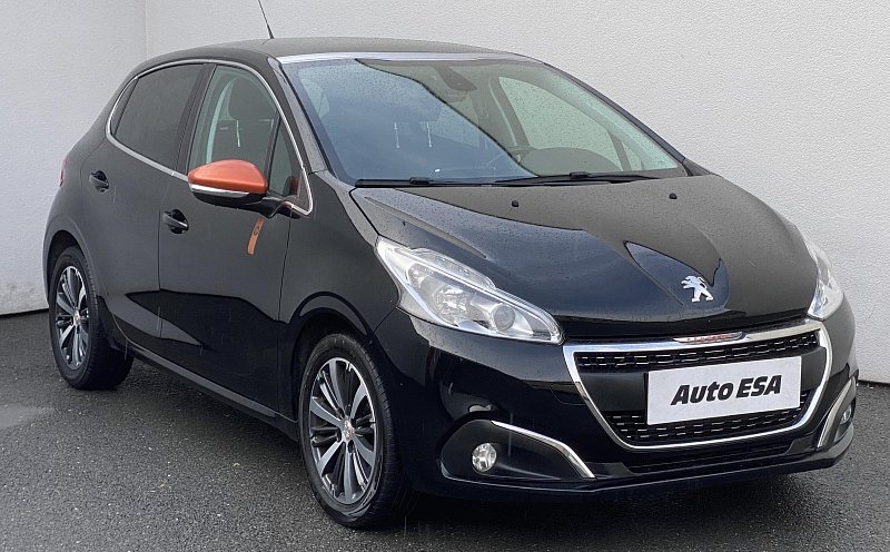 Peugeot 208 1.2 PT Roland Garros