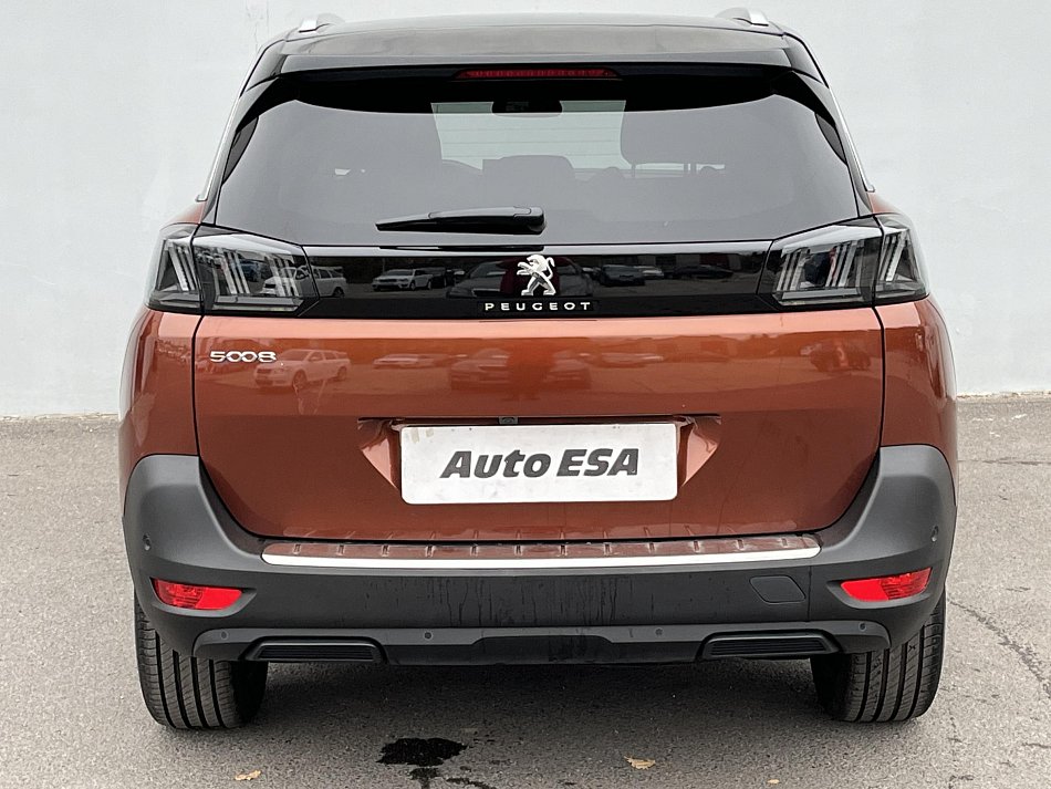 Peugeot 5008 1.2 PT Allure 7 míst