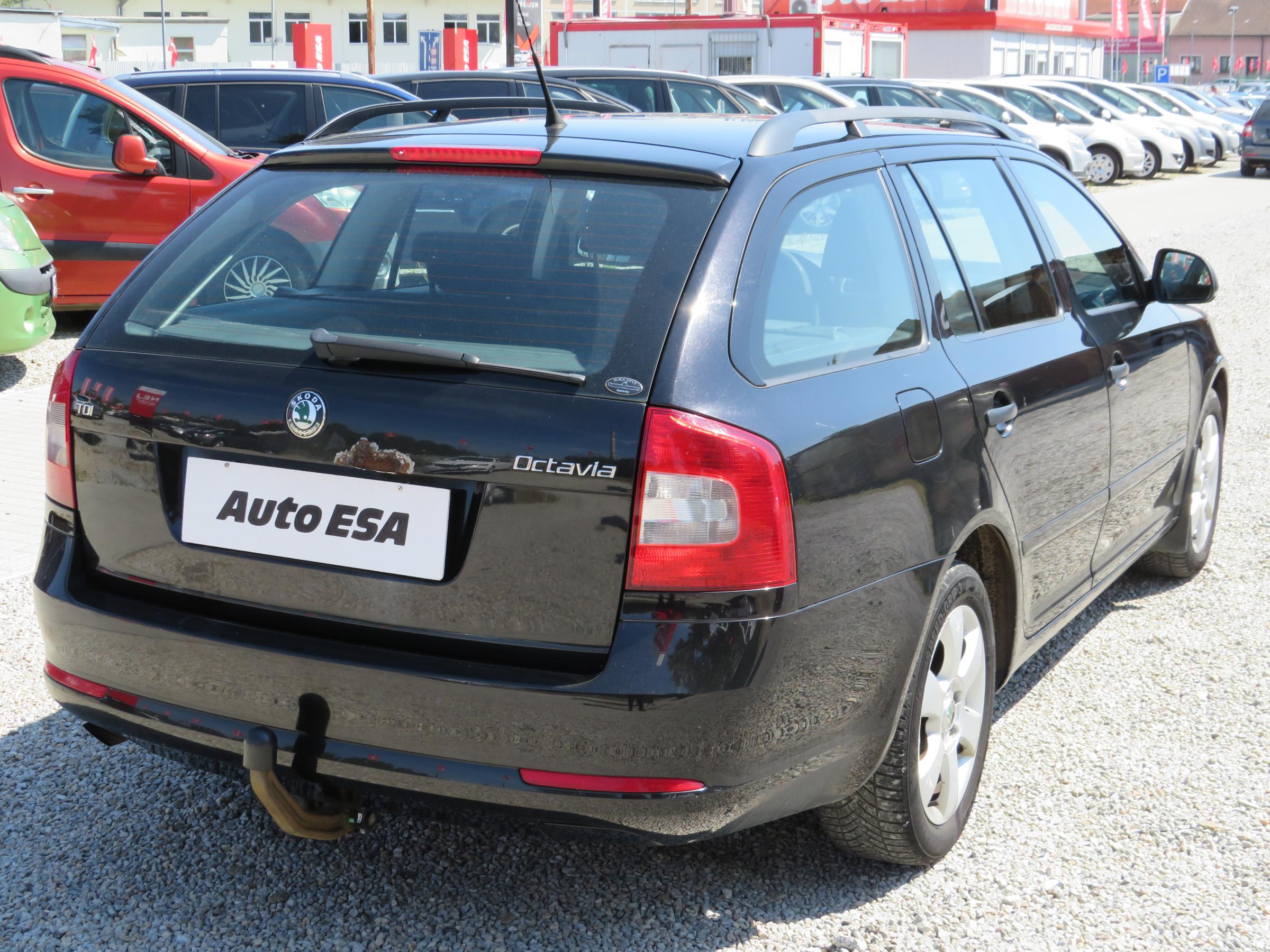 Škoda Octavia II, 2010 - pohled č. 4