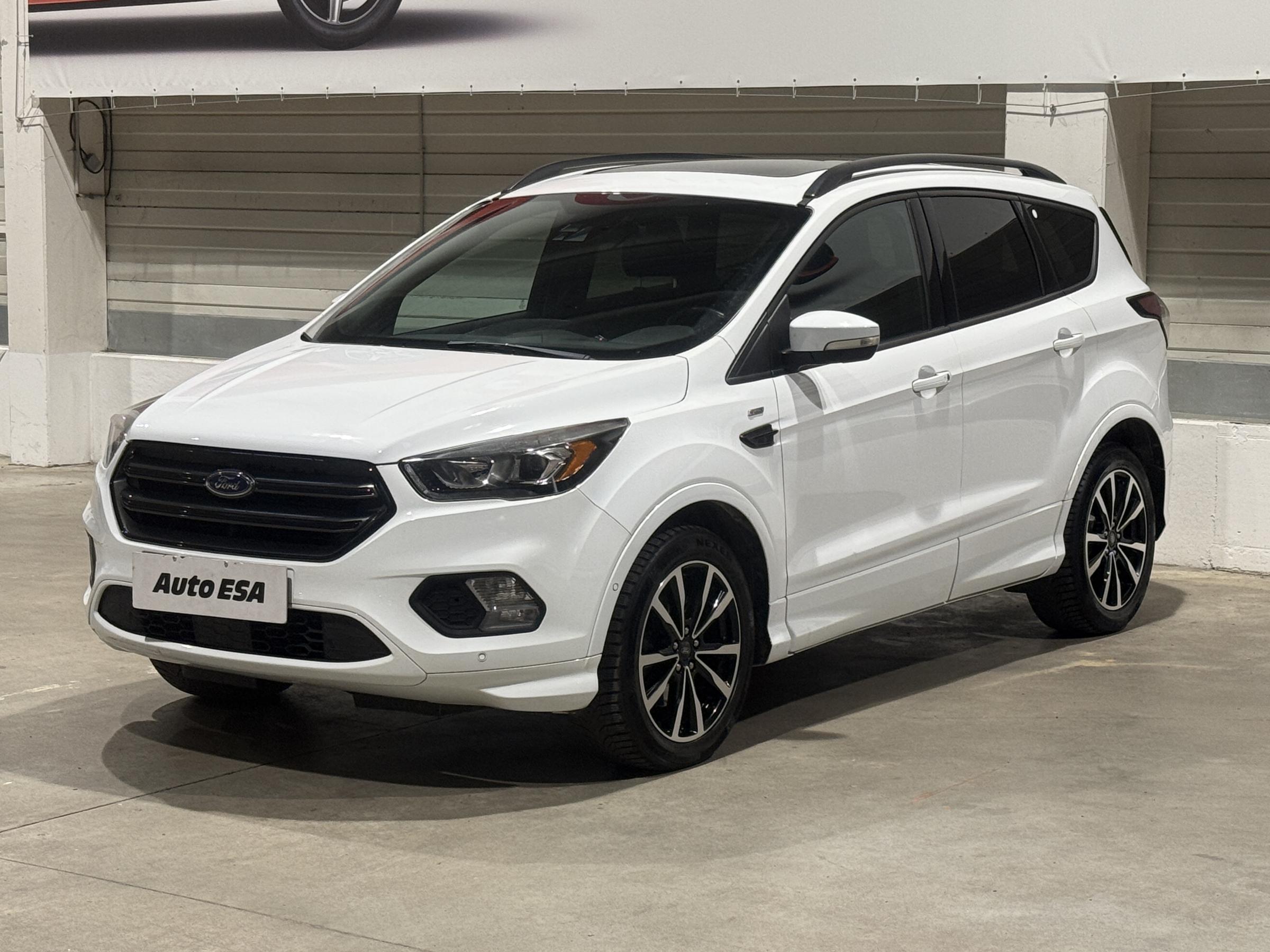 Ford Kuga, 2016 - pohled č. 3