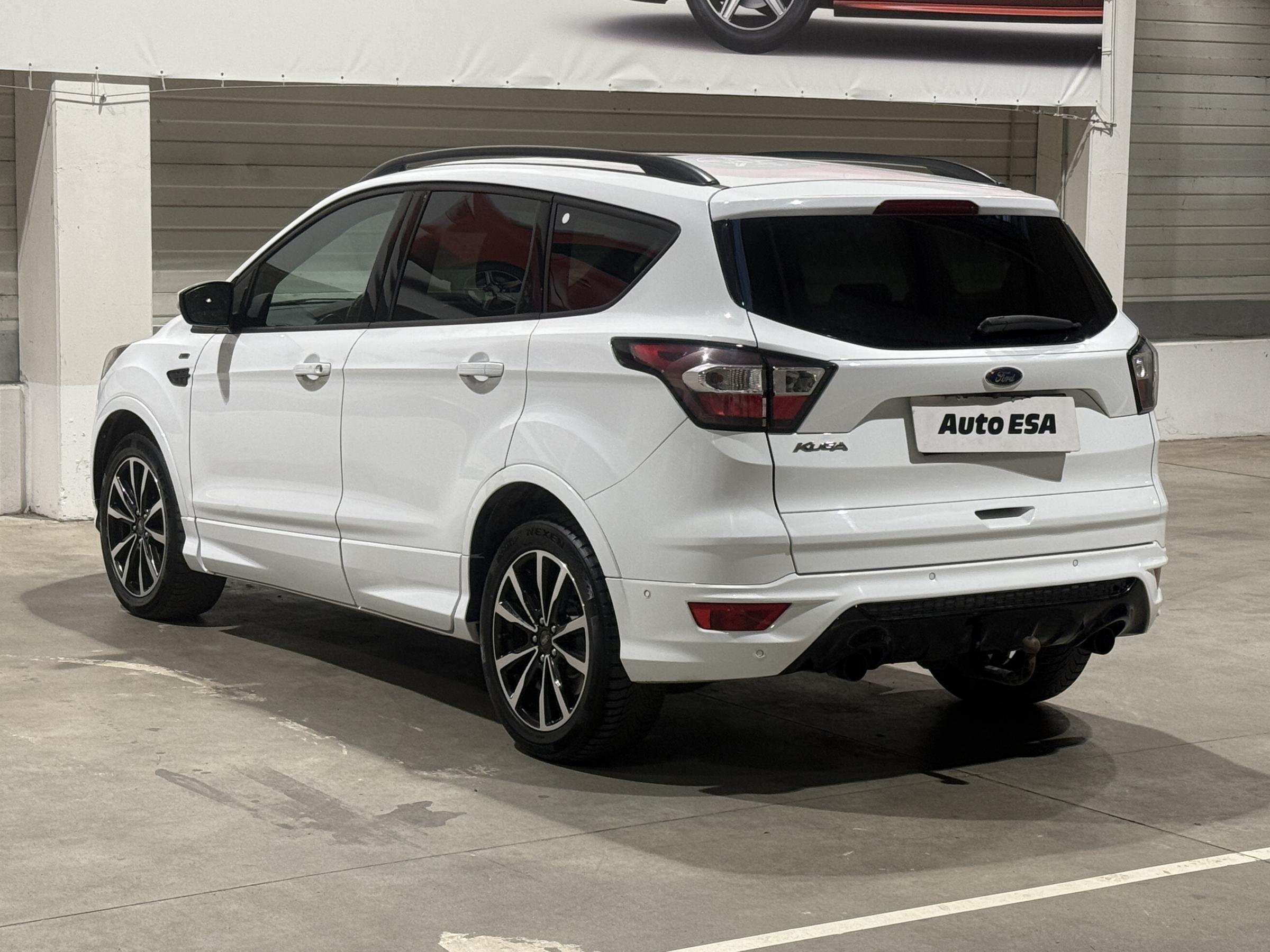 Ford Kuga, 2016 - pohled č. 6