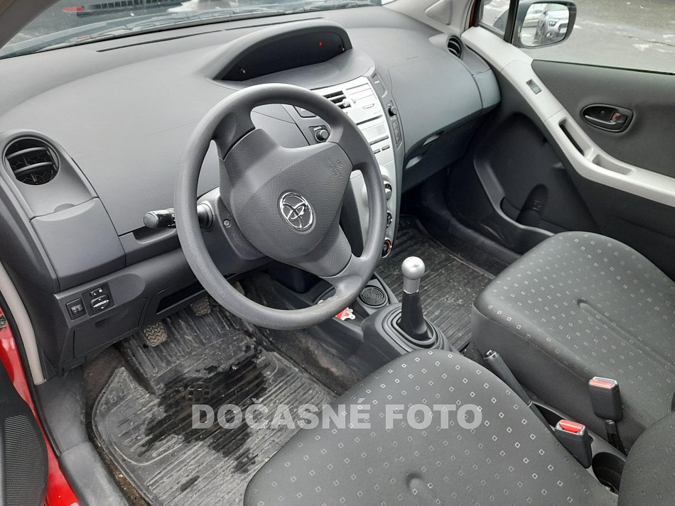 Toyota Yaris 1.3i 