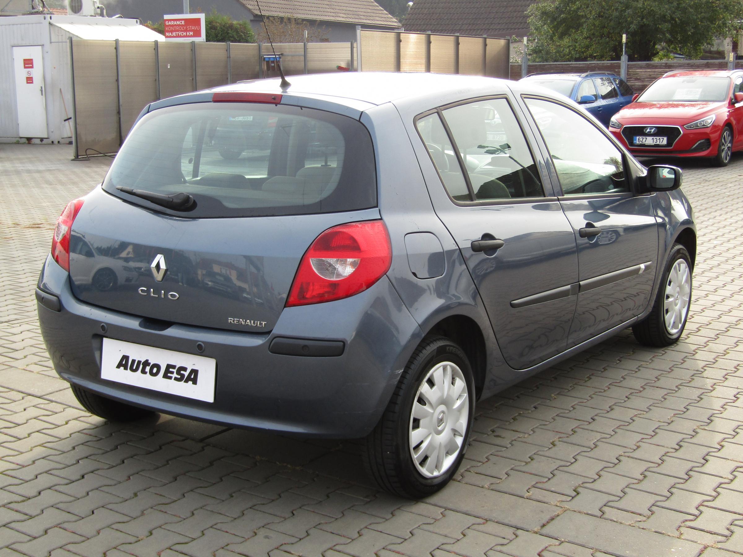 Renault Clio, 2006 - pohled č. 4