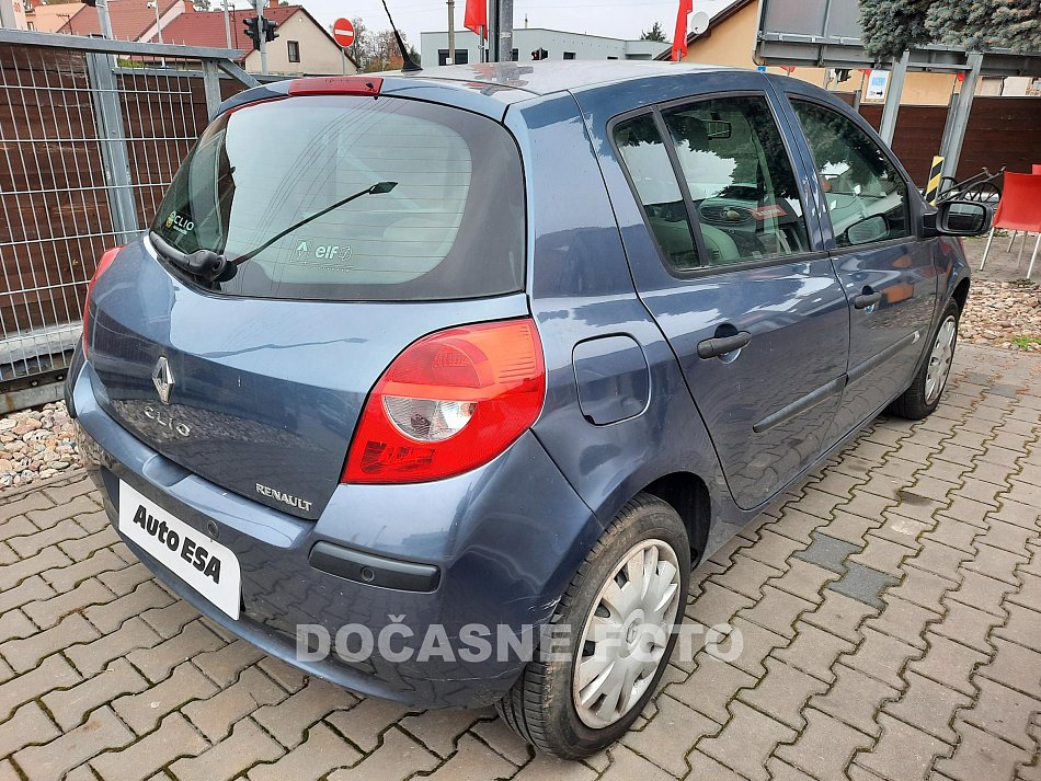 Renault Clio 1.2i 16V 