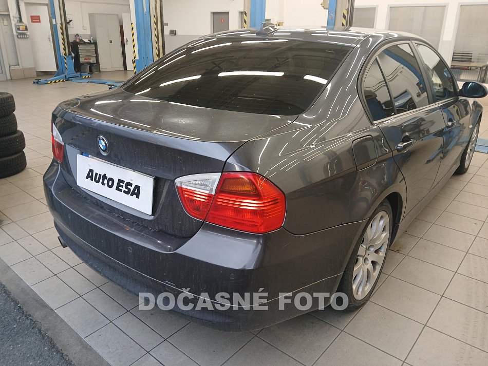 BMW Řada 3 2.0i  318i