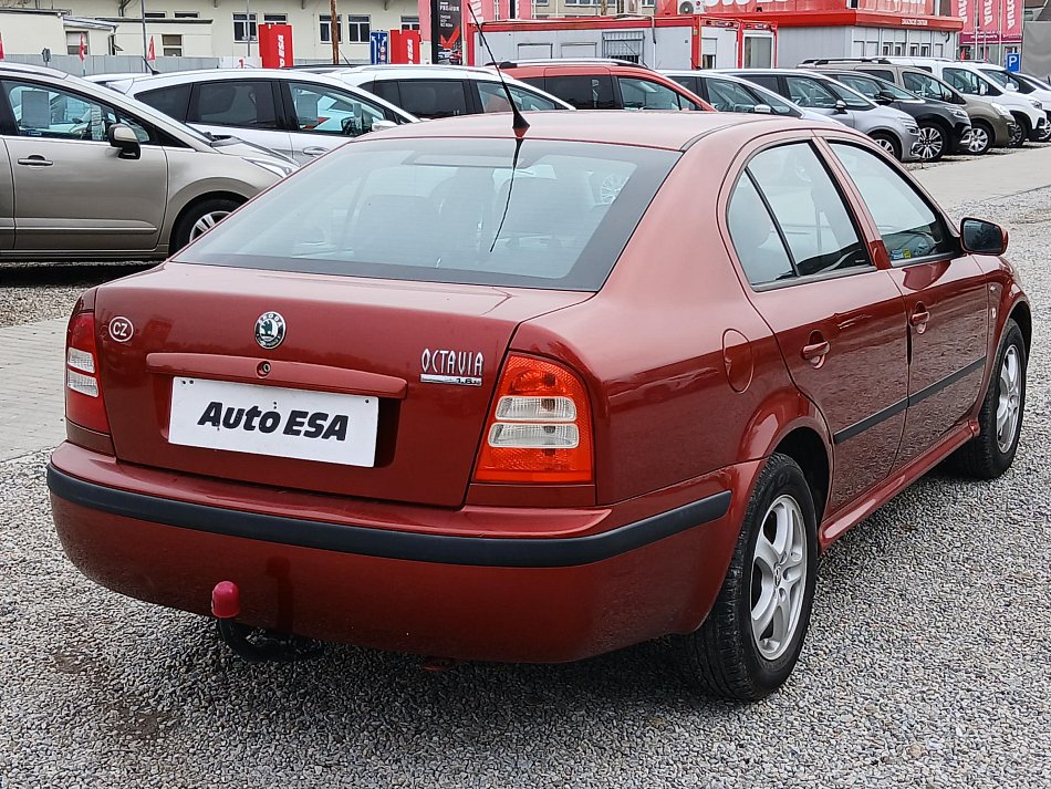 Škoda Octavia 1.6i Elegance