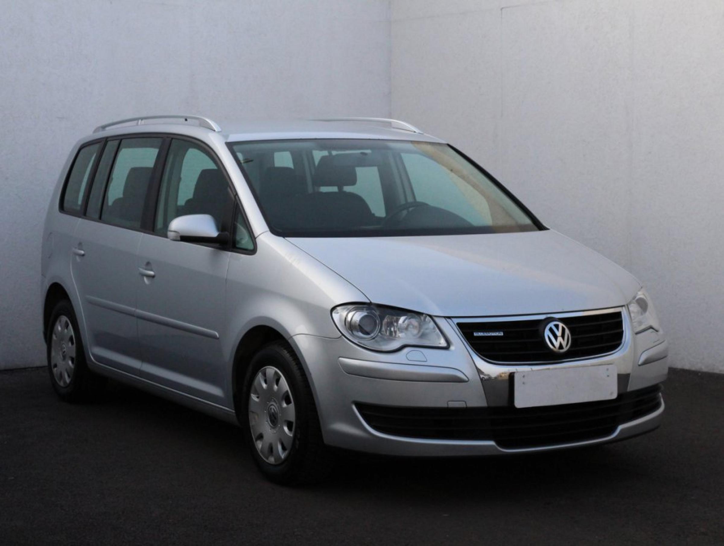 Volkswagen Touran, 2008 - pohled č. 1