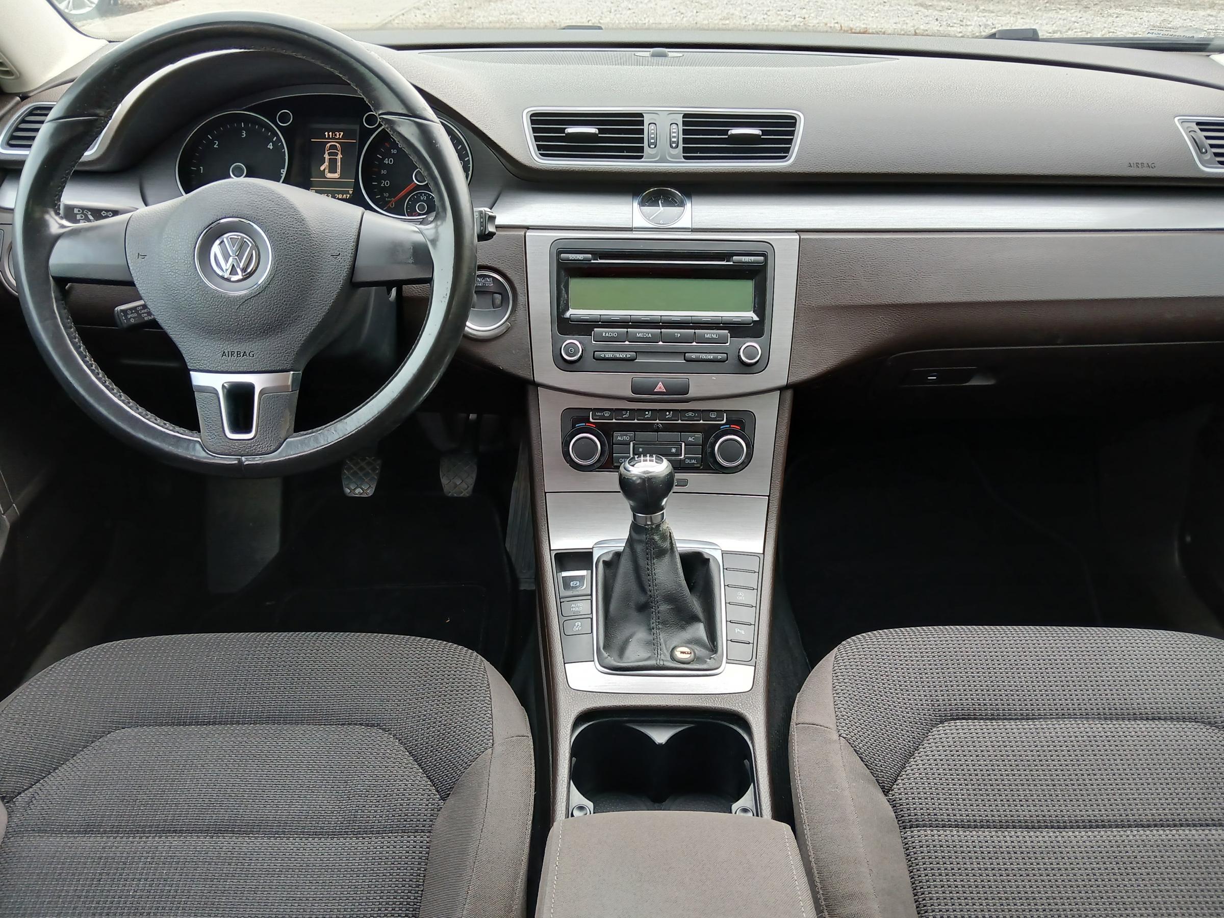 Volkswagen Passat, 2011 - pohled č. 8