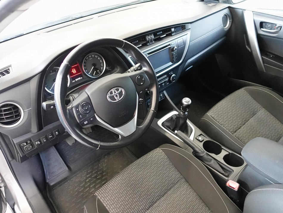 Toyota Auris 1.6i 