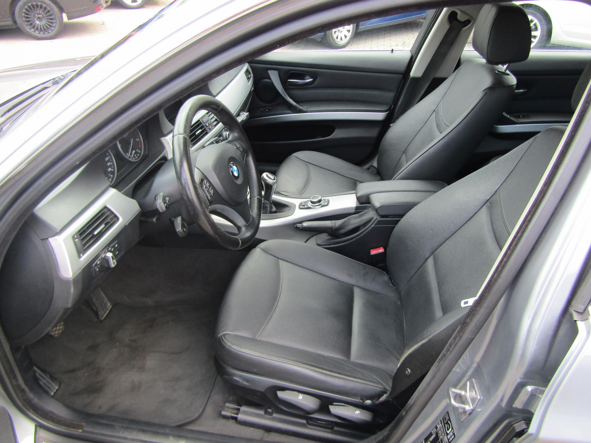 BMW Řada 3, 2010 - pohled č. 13