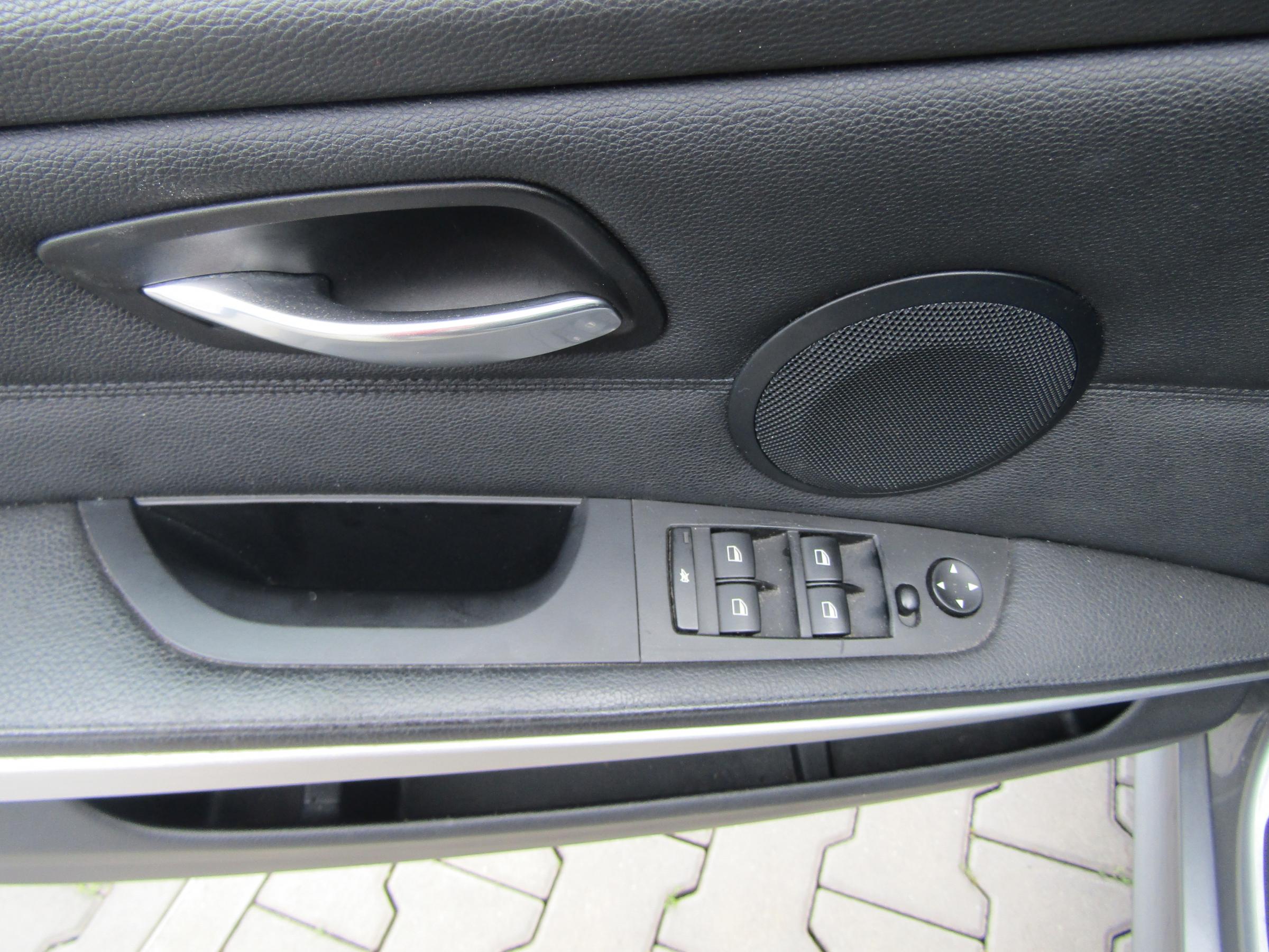BMW Řada 3, 2010 - pohled č. 15