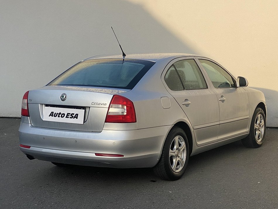 Škoda Octavia II 1.6 TDi Elegance