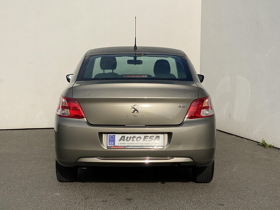 Peugeot 301 1.2 i 